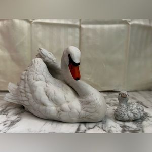 Vintage Masterpiece By Homco Porcelain Graceful Reflection Swan 1995 Malaysia